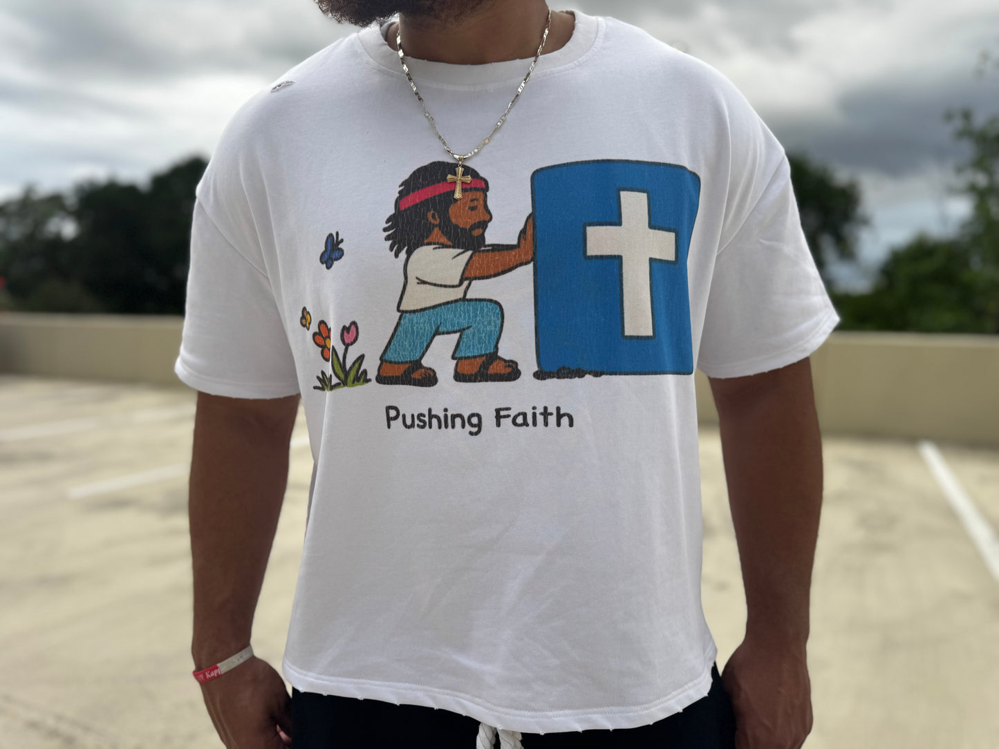 Pushin Faith- Cropped Tee